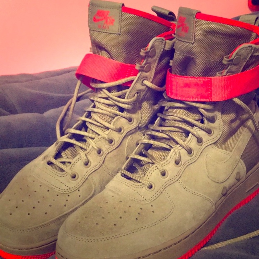 Nike Air Force SF1 Rush Coral